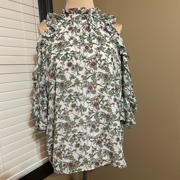 Max Studio Georgette Cold Shoulder Ruffle Top - Picture 4 of 8